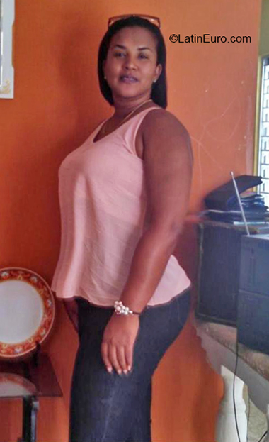 Date this pretty Dominican Republic girl Juana from Santiago DO38169
