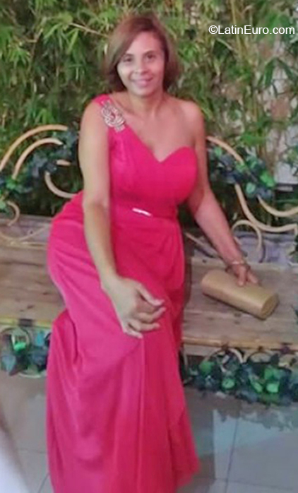 Date this sensual Dominican Republic girl Antonia from Santiago DO38466