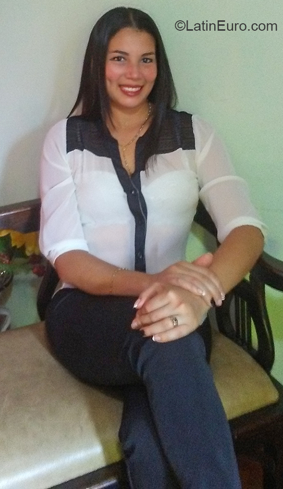 Date this young Venezuela girl Maryuri from Acarigua VE3204