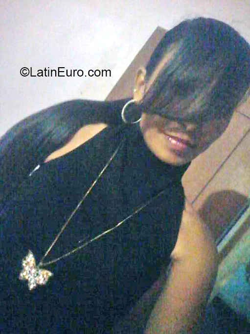 Date this passionate Venezuela girl Paola from Maracaibo VE3223