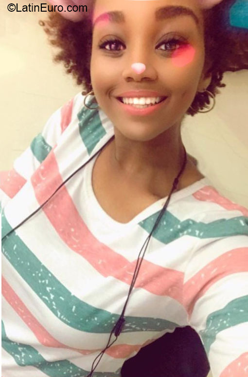 Date this tall Dominican Republic girl Maddy from Santo Domingo Este DO38276
