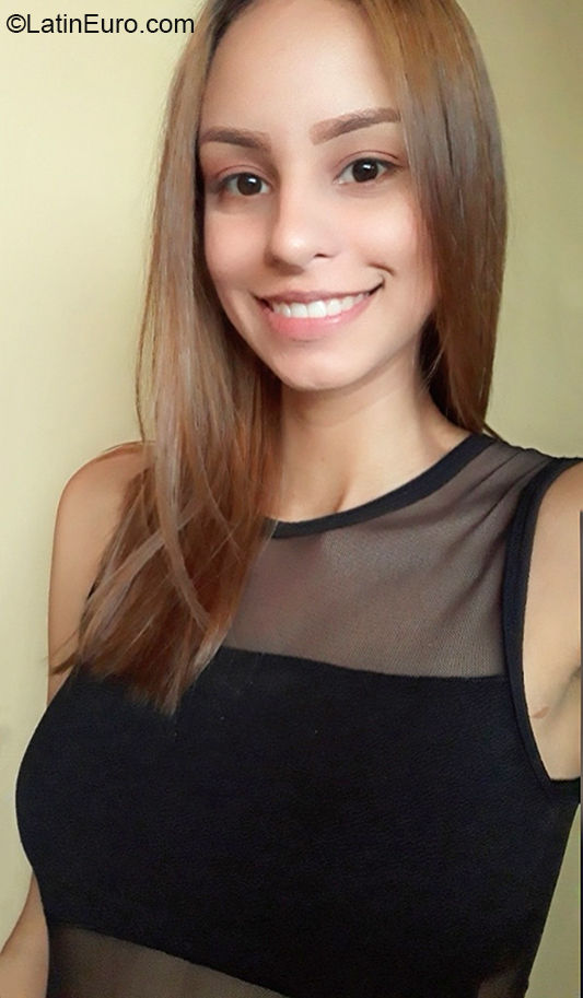 Date this athletic Venezuela girl Remar from Barinas VE3247