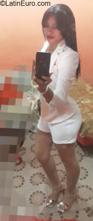 Date this cute Colombia girl Allison from Guayaquil CO27627