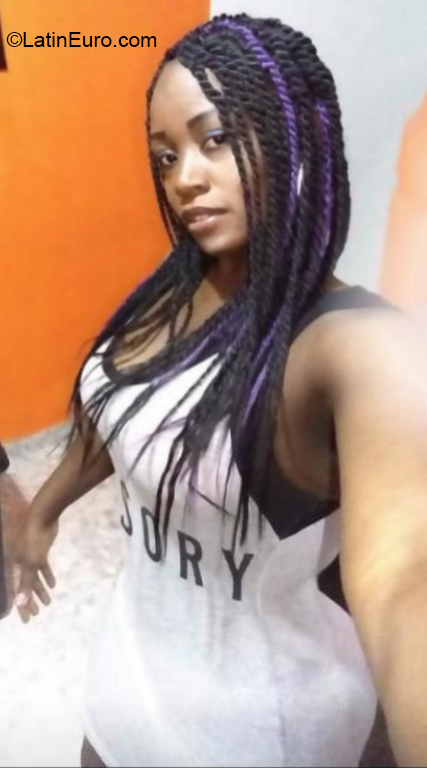 Date this good-looking Colombia girl Nilsa from Cali CO27628