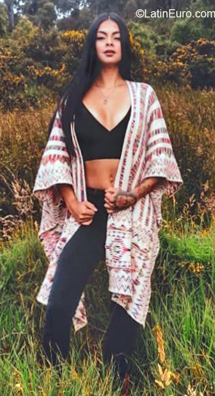 Date this stunning Colombia girl Estefania from Bogota CO27645