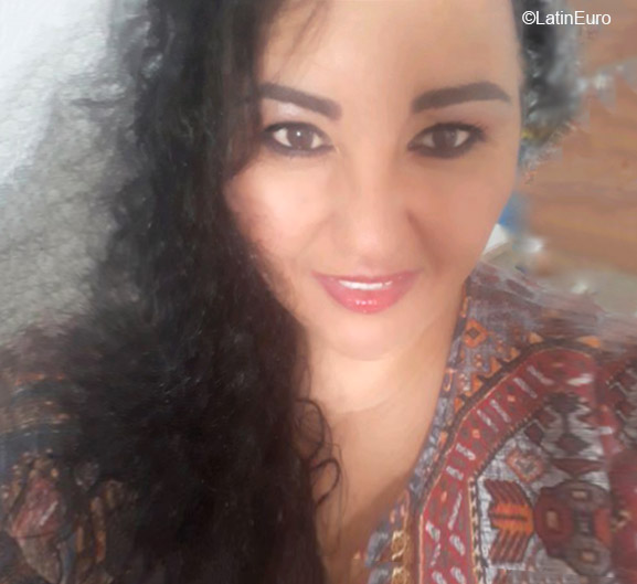 Date this young Colombia girl Adri from Villavicencio CO27650