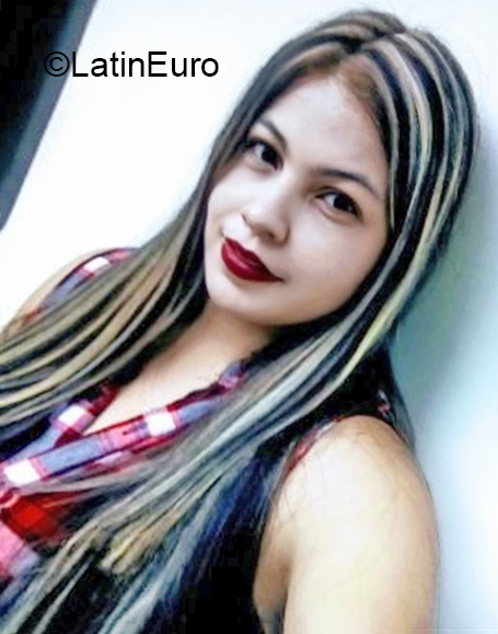 Date this passionate Colombia girl Maria Fernanda from Medellin CO27672