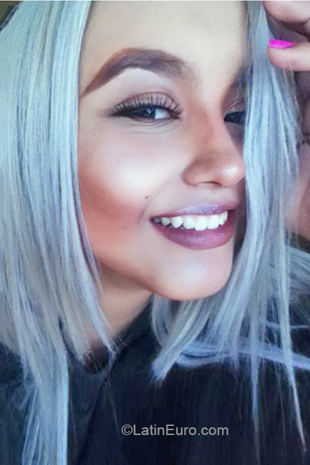 Date this exotic Venezuela girl Gina from Caracas VE3288