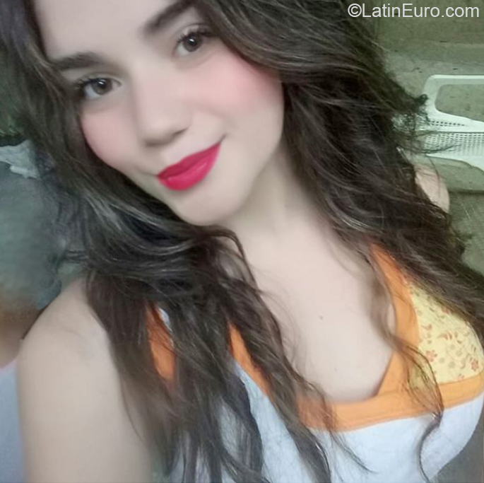 Date this fun Venezuela girl Yasmin from Trujillo VE3313