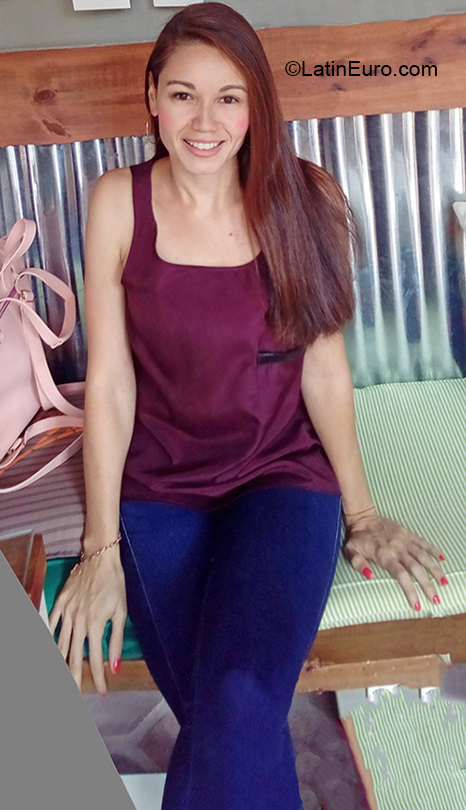 Date this attractive Venezuela girl Carolina from San Cristobal VE3318