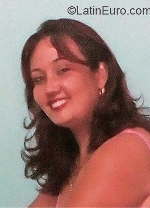 Date this funny Cuba girl Yami from Havana CU701