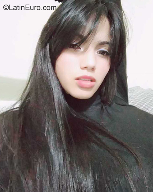 Date this pretty Colombia girl Sarha from Colombia CO27933