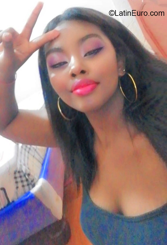 Date this young Colombia girl Angela from Ibaque CO27956