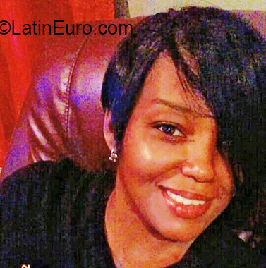 Date this athletic Dominican Republic girl Alexandra from Distrito Nacional DO38436