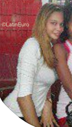 Date this tall Dominican Republic girl Carla from San Francisco de Marcoris DO38458