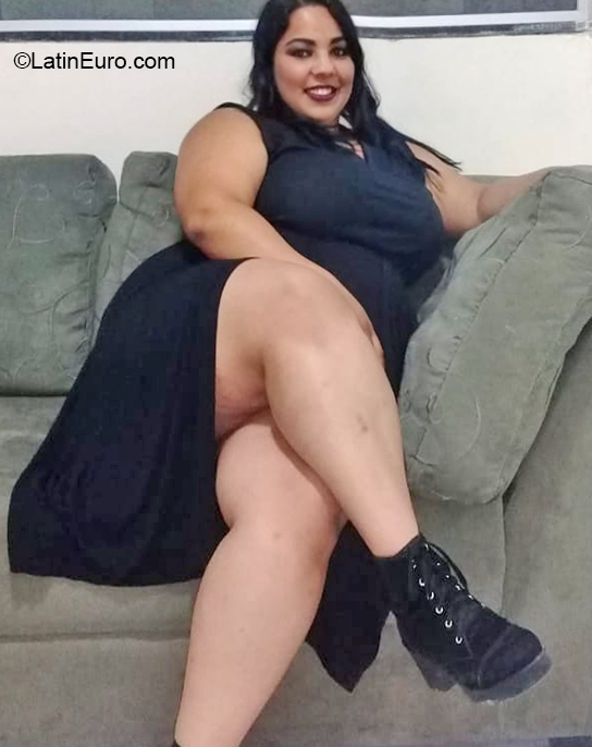 Date this pretty Brazil girl Fernanda from Pocos de Caldas BR11197