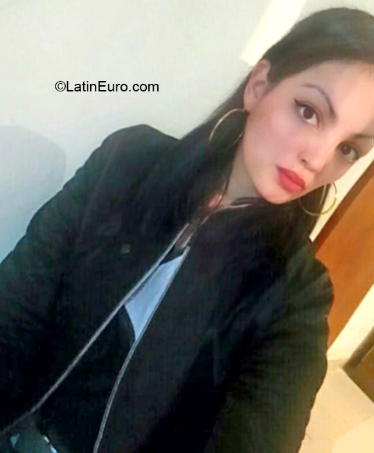 Date this sultry Argentina girl Solange from Puerto Madryn AR470