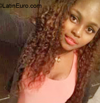 Date this attractive Colombia girl Marley from Medellin CO28020