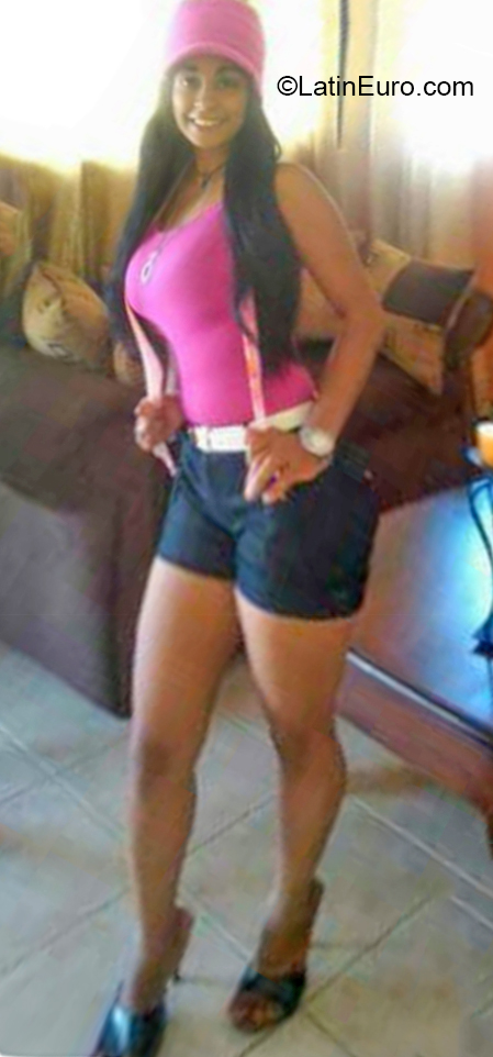 Date this cute Dominican Republic girl Yudelka from Santiago DO38481