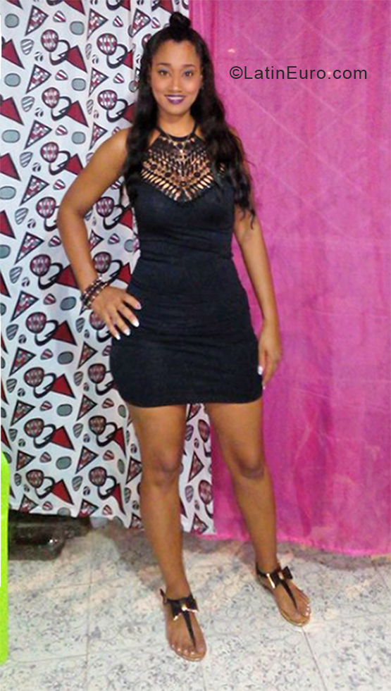 Date this passionate Colombia girl Lady yohanna from Cali CO28084