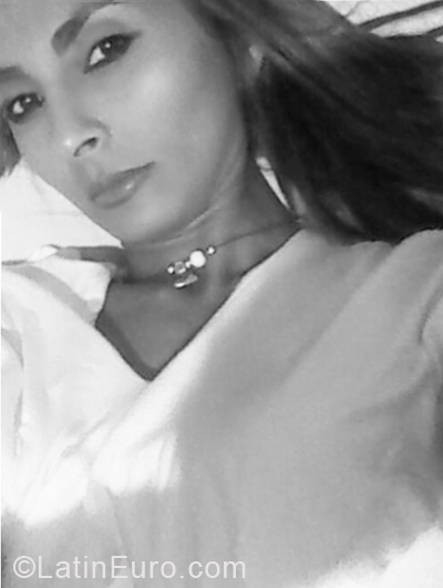 Date this attractive Venezuela girl Nathaly from Valera VE3362