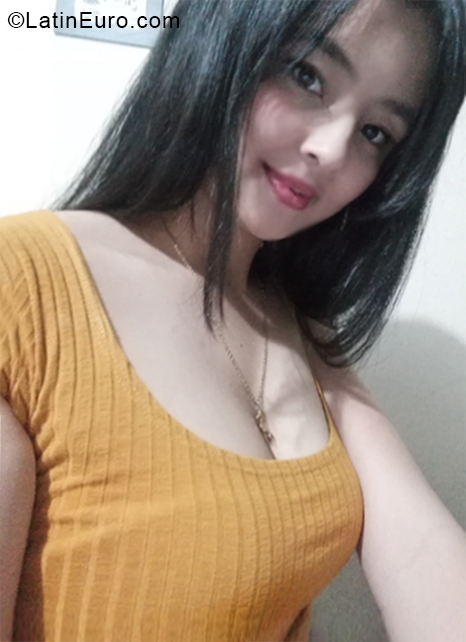 Date this beautiful Colombia girl Tania from Medellin CO28127