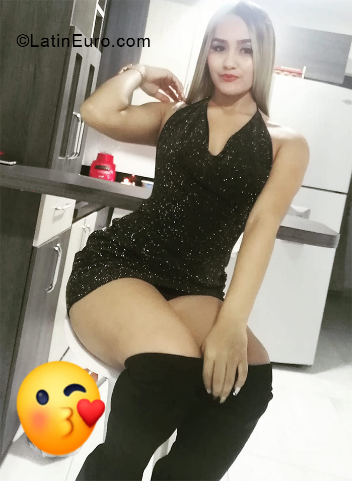Date this foxy Colombia girl Camila from Medellin CO28144