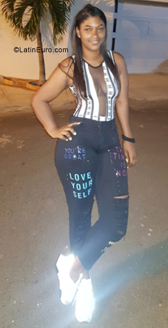 Date this athletic Colombia girl Katherine from Cali CO28163