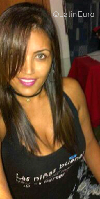 Date this pretty Venezuela girl Liliana from Valencia VE3373