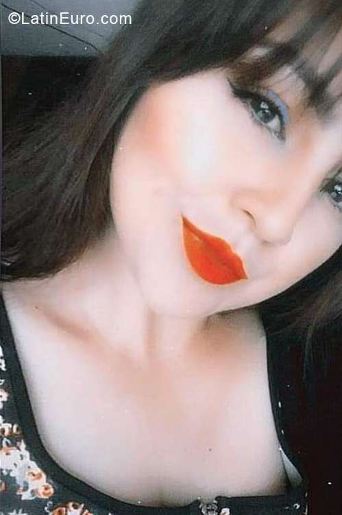 Date this sensual Ecuador girl Mary from Quito EC574