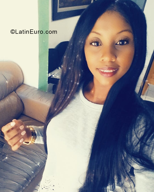 Date this tall Dominican Republic girl Julia from San Cristobal DO38566