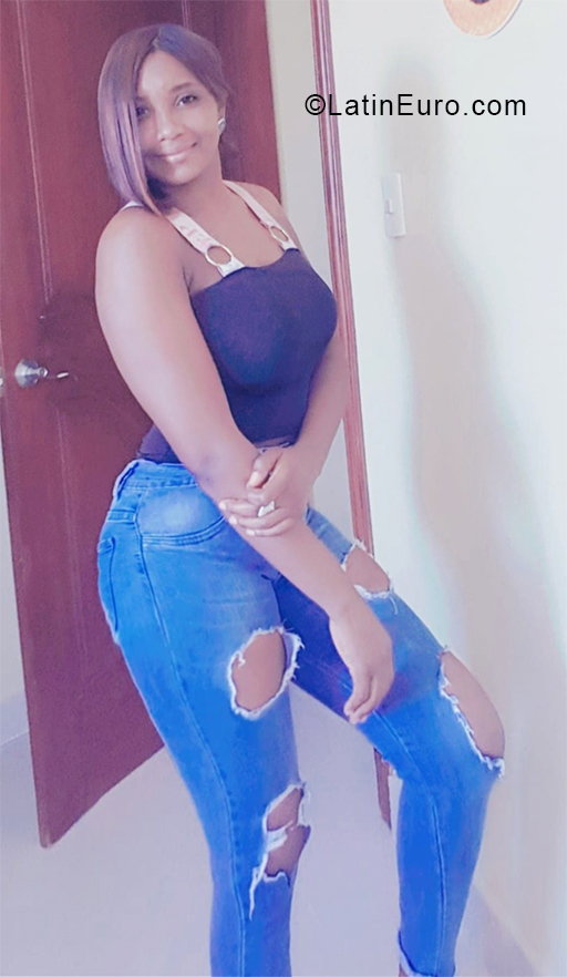 Date this passionate Dominican Republic girl Betania from Santo Domingo DO38587