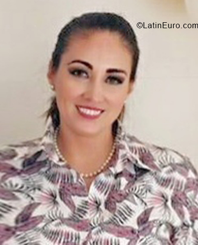 Date this passionate Colombia girl Lili from Ibaque CO28339