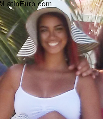 Date this pretty Cuba girl Eliany from Havana CU718