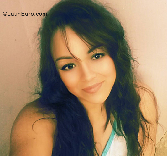 Date this charming Costa Rica girl Kromez from San Carlos CR413