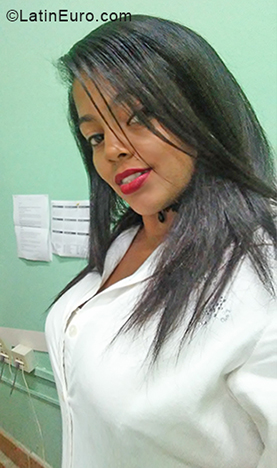 Date this stunning Cuba girl Rachel from Havana CU720