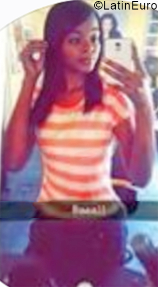 Date this tall Dominican Republic girl Aydin from Santiago DO38676