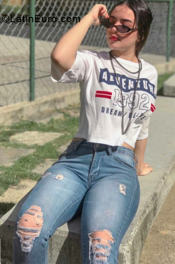 Date this hard body Venezuela girl Milena from Barquisimeto VE3463