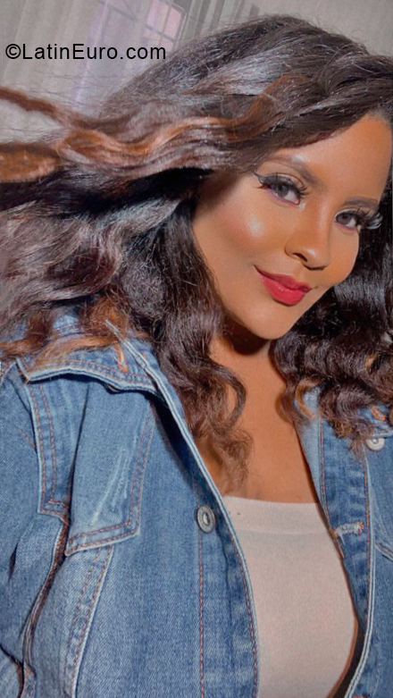Date this georgeous Colombia girl Celeste from Cali CO28481