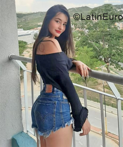 Date this beautiful Dominica girl Isabella from  DM207