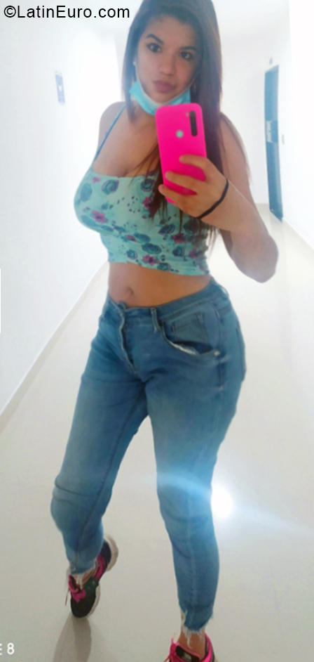 Date this exotic Colombia girl Yesica from Cali CO28537