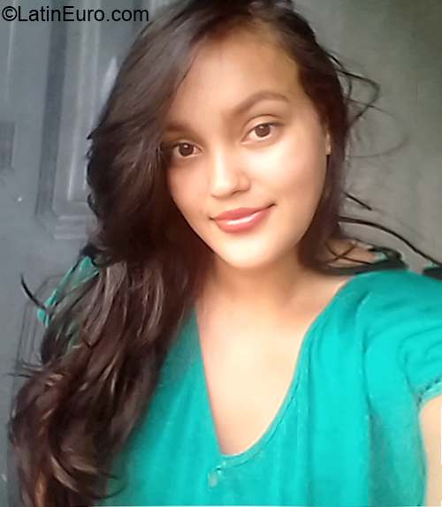 Date this fun Ecuador girl Isabel from Tosagua EC613