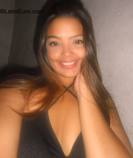 Date this hard body Venezuela girl Naty from Caracas VE3496
