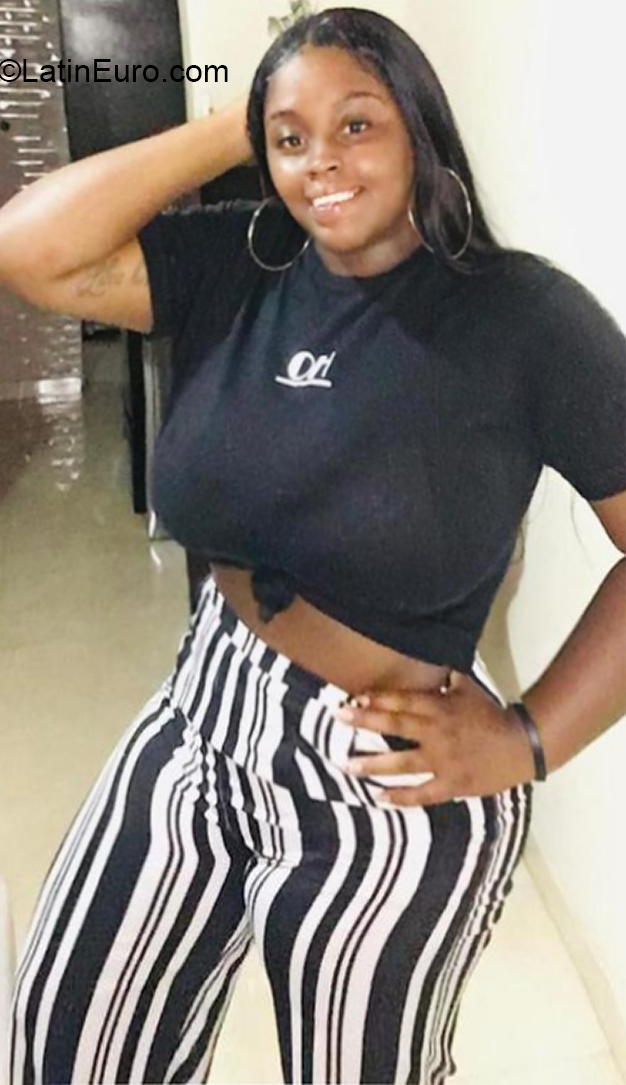 Date this hard body Colombia girl Deisy from Cali CO28623
