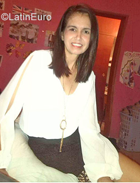 Date this athletic Venezuela girl Alba from Falcon VE3538