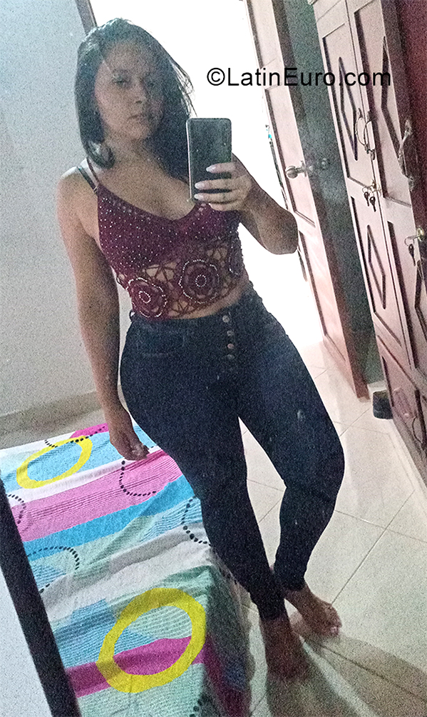 Date this sultry Colombia girl Nancy from Medellin CO28743