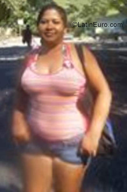 Date this charming Venezuela girl Yeila from Los Pijiguaos VE3545