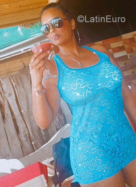 Date this hot Dominican Republic girl Yulissa from Santo Domingo DO39059