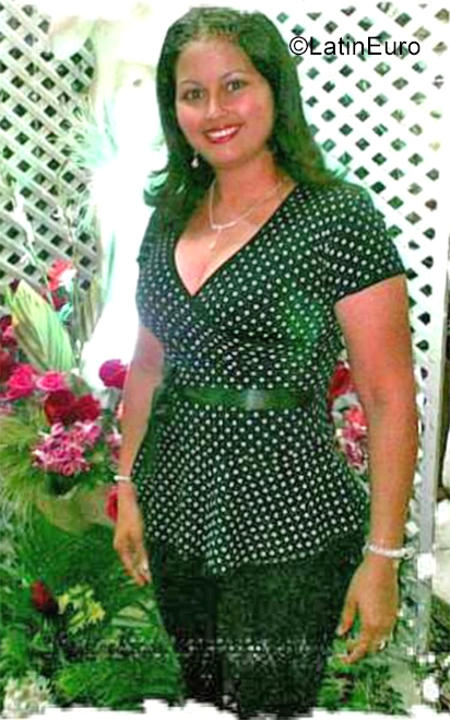 Date this funny Venezuela girl Crisvelyis from Anaco VE3652