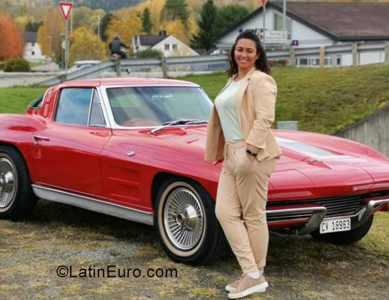 Date this good-looking Norway girl Edlene from Meråker BR11298